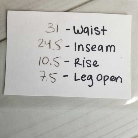 Real Clothes Romantic Art Print Cropped Pants - Picture 7 of 7